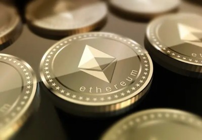 Dollar lager na stijging uitkeringsaanvragen - Ether weer boven $2K